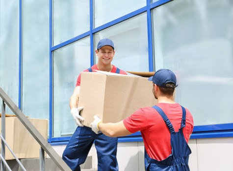 Packing boxes and wrapping materials for a Belgravia home move